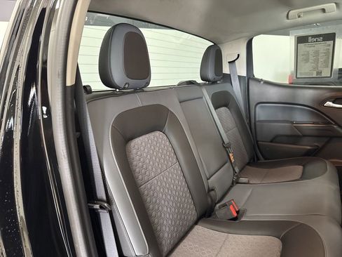 Used 2015 Chevrolet Colorado Z71 image 12