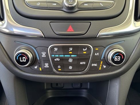 Certified 2018 Chevrolet Equinox LT AWD/4WD image 15