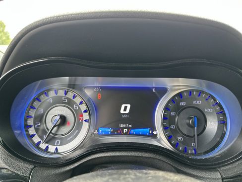 Used 2018 Chrysler 300 S image 30