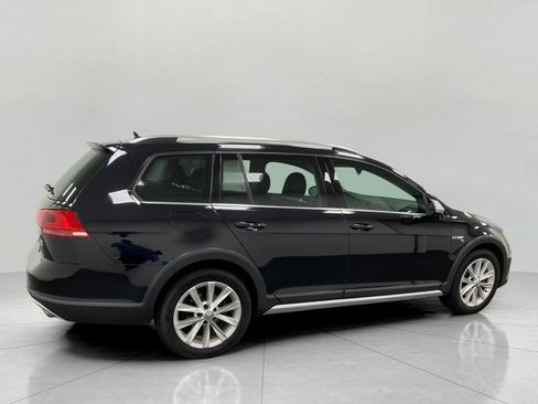 Used 2017 Volkswagen Golf Alltrack S AWD/4WD image 4