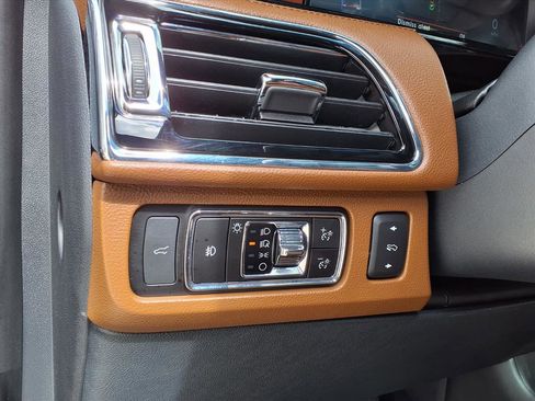 Used 2023 Lincoln Navigator Reserve image 20