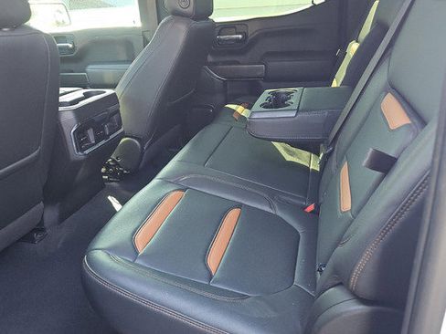 Used 2022 GMC Sierra 1500 AT4 w/ AT4 Premium Package image 10