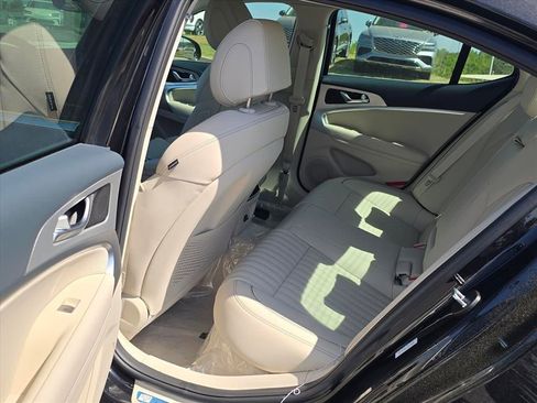 New 2026 Genesis G70 2.5T Prestige image 10