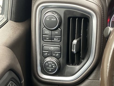 Used 2020 Chevrolet Silverado 1500 LT w/ Convenience Package image 15