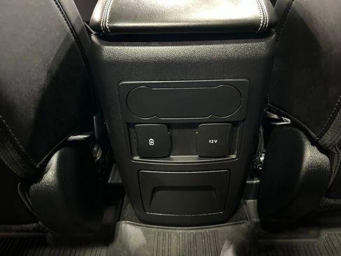 Certified 2024 Ford Explorer XLT w/ Equipment Group 202A AWD/4WD image 25