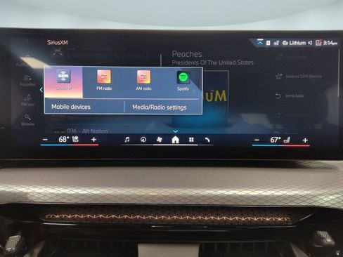 Used 2025 BMW 330i xDrive Sedan w/ Convenience Package image 19