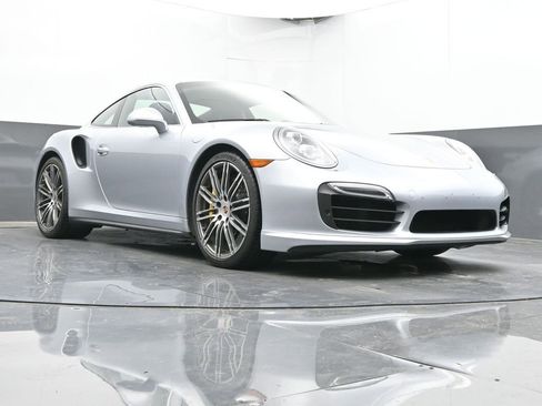 Used 2014 Porsche 911 Turbo S w/ Light Design Package image 39