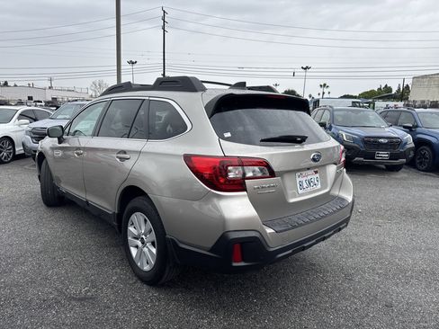 Used 2019 Subaru Outback 2.5i Premium image 4