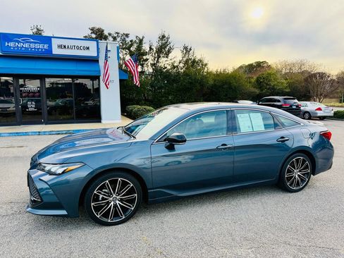 Used 2019 Toyota Avalon XSE w/ All Weather Liner Package image 48