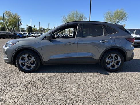 Used 2025 Ford Escape ST-Line image 3