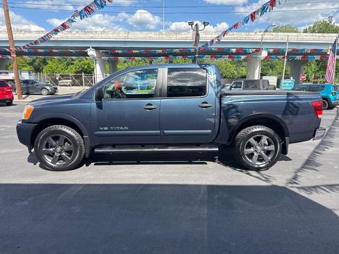 Used 2015 Nissan Titan SV w/ SV Value Truck Package AWD/4WD image 7