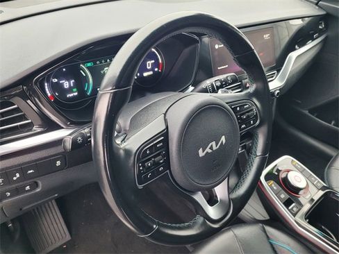 Used 2022 Kia Niro EX Premium image 23