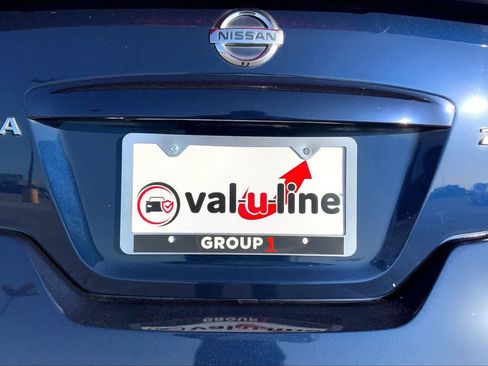 Used 2011 Nissan Altima 2.5 S w/ Convenience Pkg FWD image 9