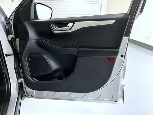 Used 2020 Ford Escape SEL AWD/4WD image 16