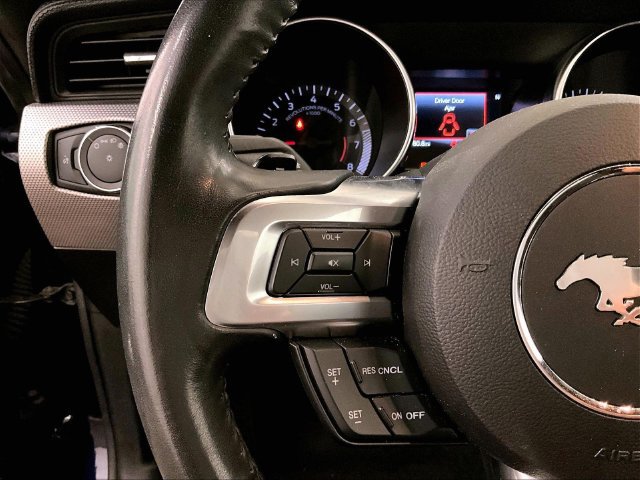 Used 2018 Ford Mustang Coupe w/ Equipment Group 101A RWD image 17
