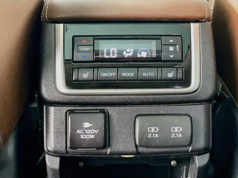 Used 2019 Subaru Ascent Touring AWD/4WD image 29