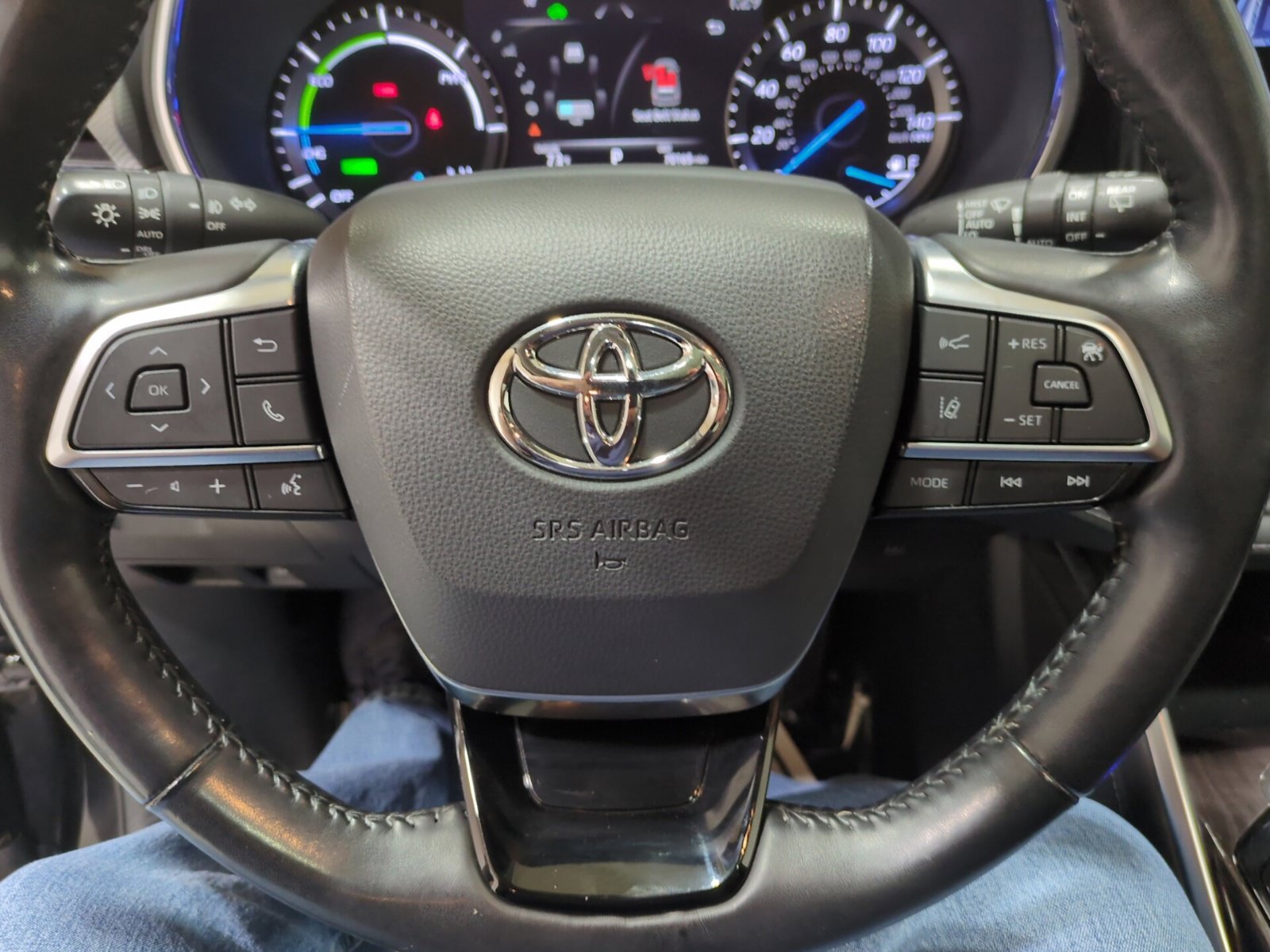 Used 2021 Toyota Highlander Platinum AWD/4WD image 24