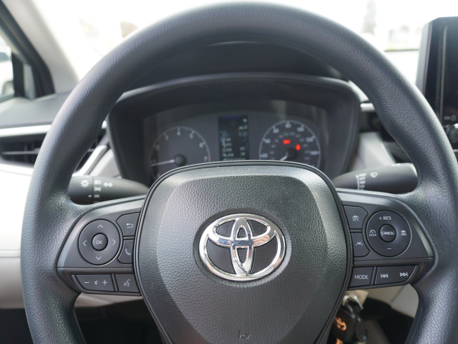 Used 2025 Toyota Corolla Cross L FWD image 20