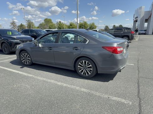 Used 2018 Subaru Legacy 2.5i Premium image 2
