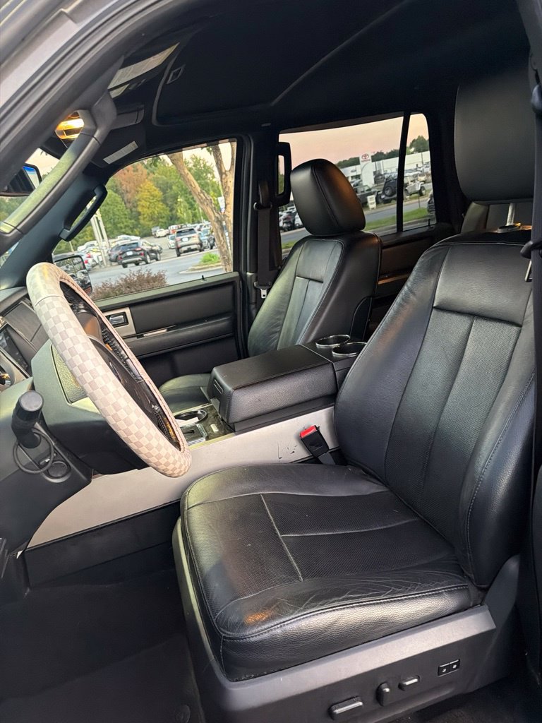 Used 2017 Ford Expedition EL Limited w/ Equipment Group 301A AWD/4WD image 14