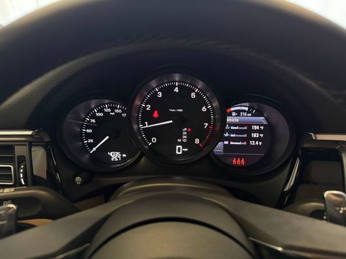 Certified 2026 Porsche Macan AWD/4WD image 21