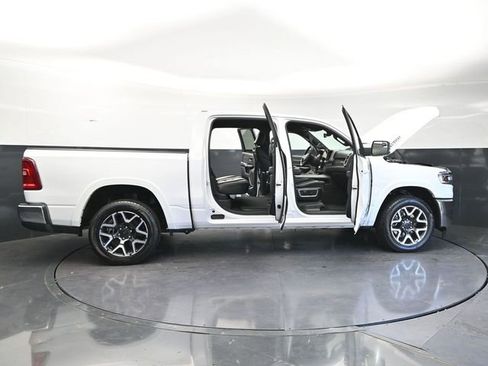 Used 2025 RAM 1500 Laramie AWD/4WD image 41