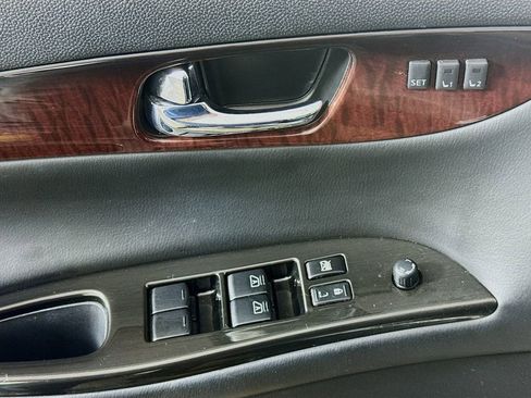 Used 2017 INFINITI QX50 2WD w/ Premium Plus Package image 21