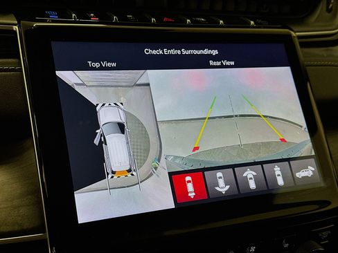 Used 2023 Jeep Grand Cherokee 4WD 4xe w/ Luxury Tech Group II image 23