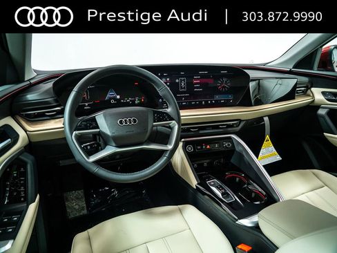 Used 2025 Audi Q5 Premium w/ Convenience Package image 5