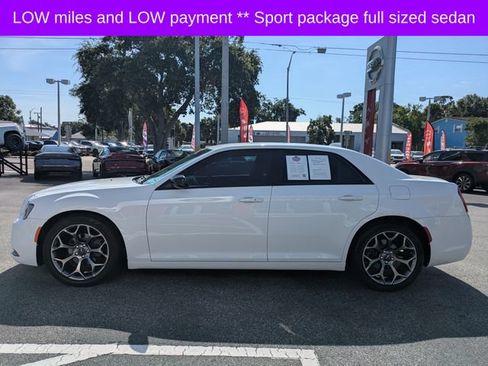 Used 2018 Chrysler 300 Touring w/ Sport Appearance Package RWD image 7