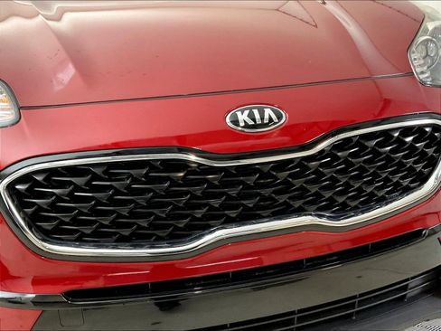 Used 2021 Kia Sportage LX FWD image 33