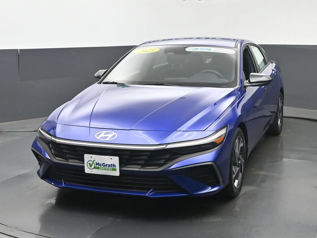 Used 2025 Hyundai Elantra Sport FWD image 19