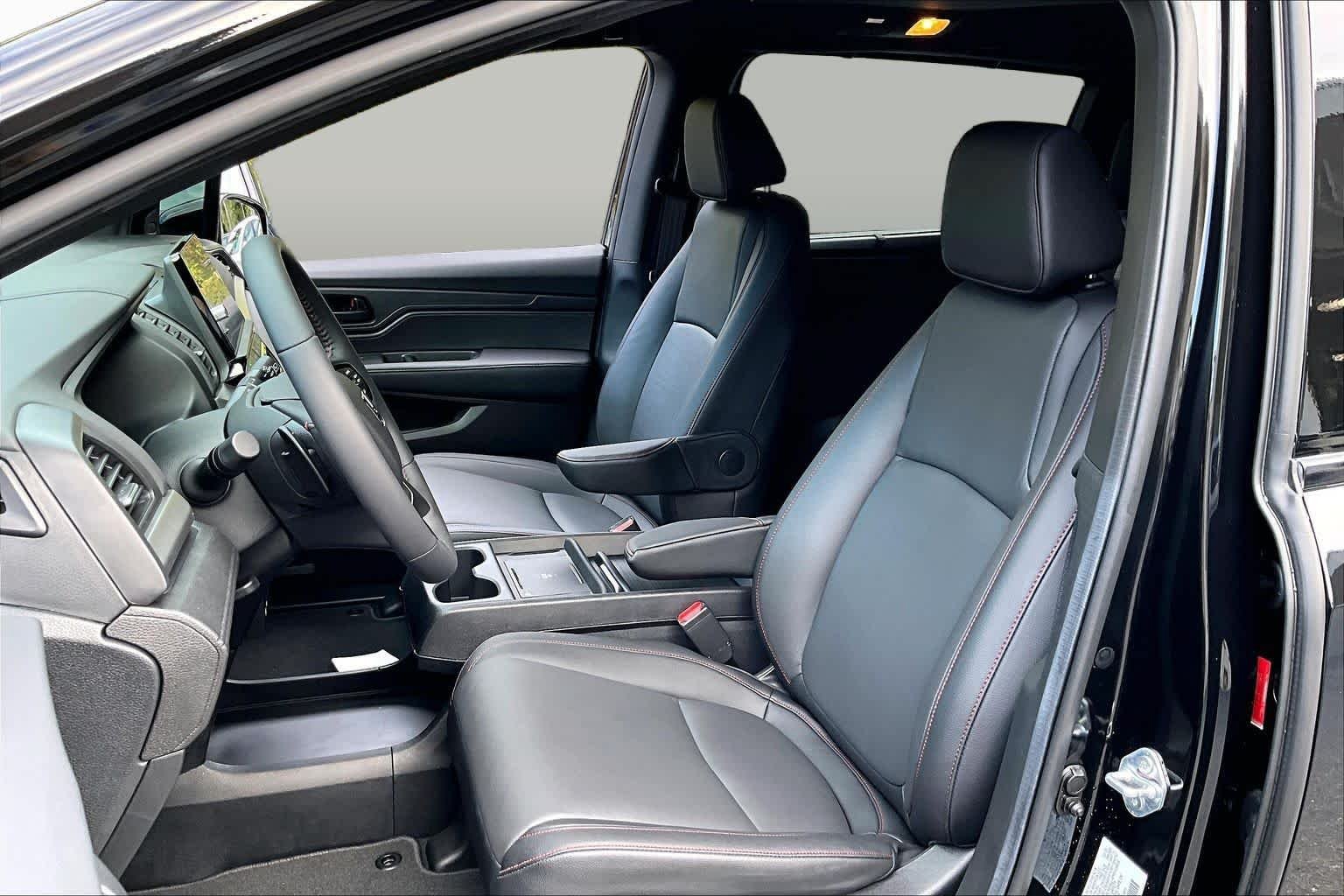Certified 2026 Honda Odyssey Sport-L image 8