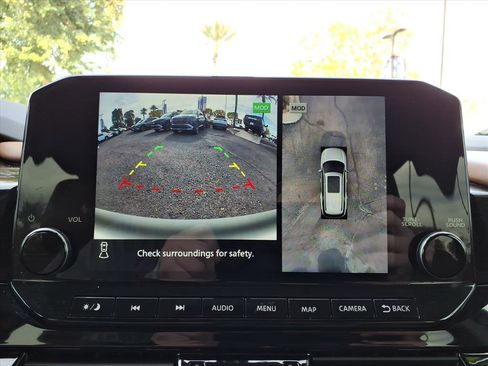 Used 2024 Nissan Pathfinder Platinum w/ Cargo Package image 21