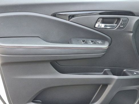 Used 2021 Honda Ridgeline Black Edition image 13