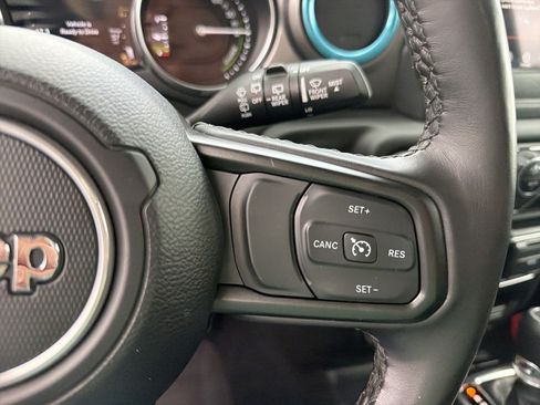 Used 2023 Jeep Wrangler Unlimited w/ Cold Weather Group AWD/4WD image 26