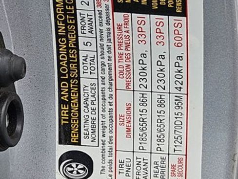 Used 2018 Nissan Versa SV FWD image 14