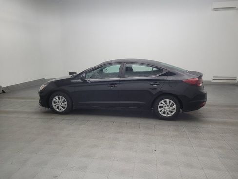 Used 2020 Hyundai Elantra SE w/ Cargo Package (C1) FWD image 3