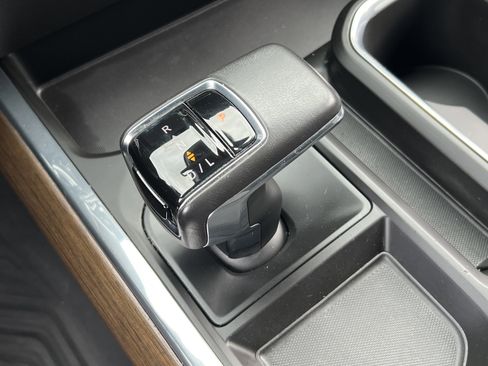 Used 2022 Chevrolet Silverado 1500 High Country image 29