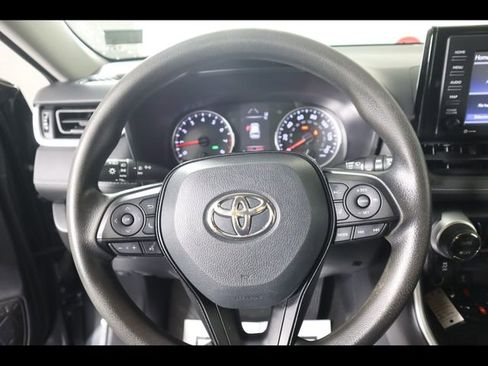 Used 2021 Toyota RAV4 XLE image 40