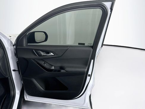Used 2026 Chevrolet Equinox RS w/ Convenience Package III FWD image 34