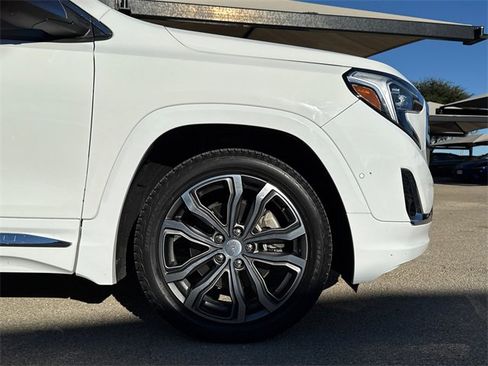 Used 2019 GMC Terrain Denali w/ Advanced Safety Package image 5
