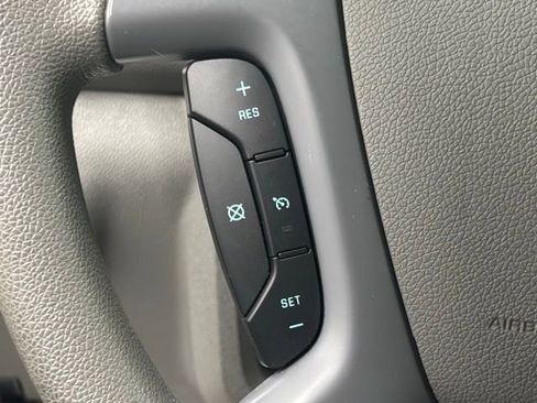 Used 2017 Chevrolet Traverse LS image 20