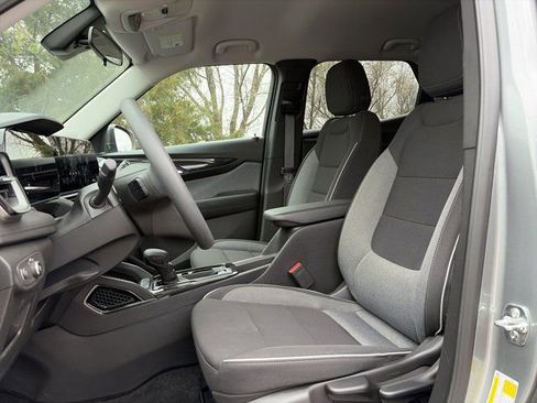 Used 2025 Chevrolet TrailBlazer LS w/ LS Convenience Package image 14