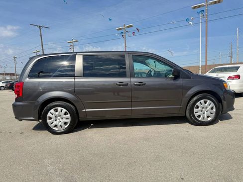 Used 2015 Dodge Grand Caravan SE w/ Quick Order Package 29E SE image 6
