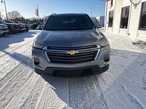 Certified 2023 Chevrolet Traverse LT image 2