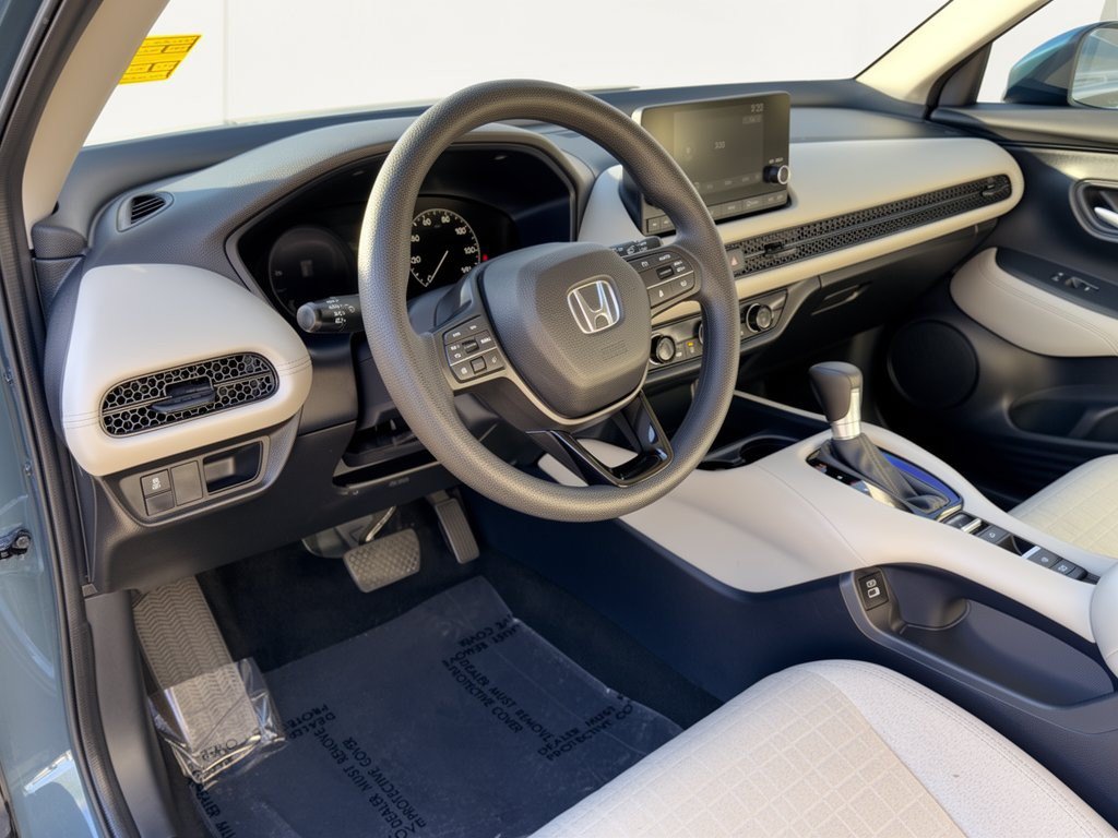 Used 2023 Honda HR-V LX image 4