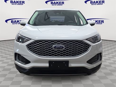 Used 2024 Ford Edge SEL image 2