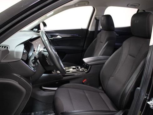 Used 2023 Buick Envision Preferred w/ Sport Touring Package image 18