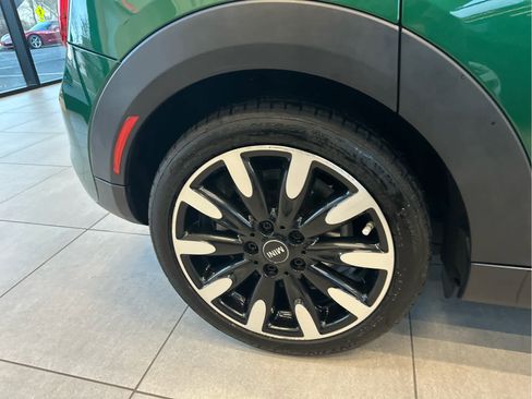 Used 2020 MINI Cooper S w/ Premium Package image 18